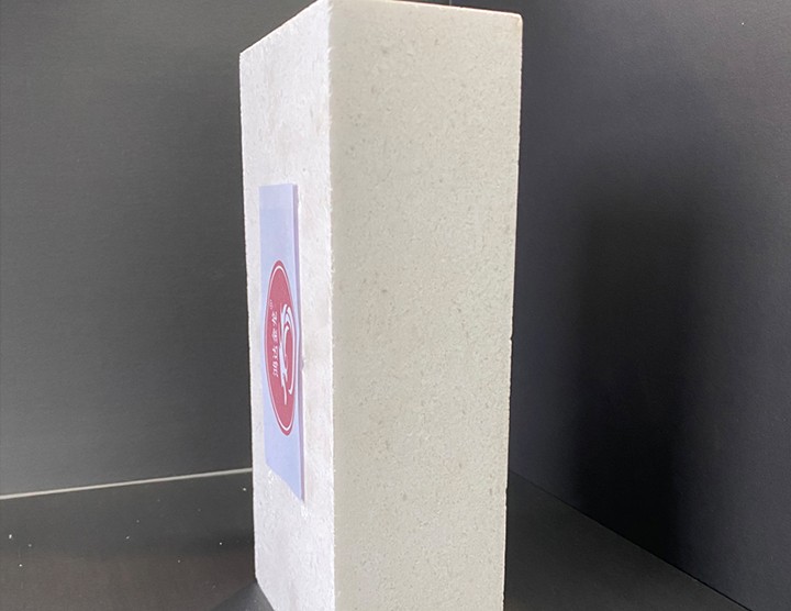 Corundum Mullite Brick